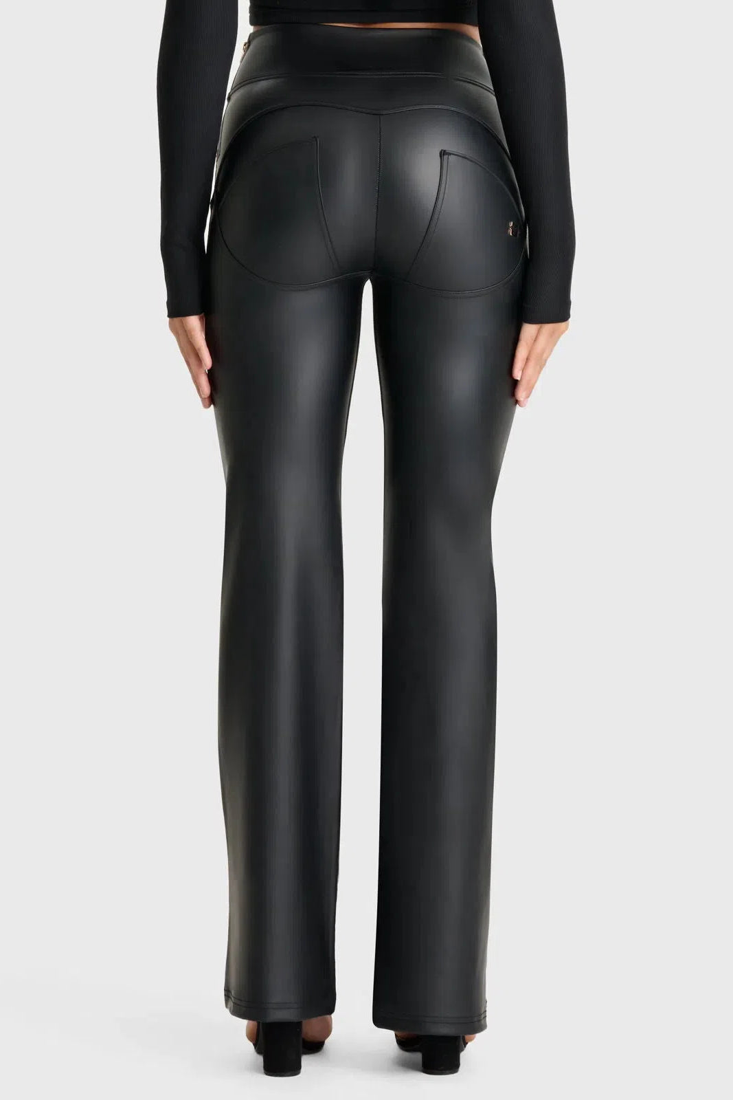 WRUP Faux Leather - Super High Waisted - Super Flare - Black 3