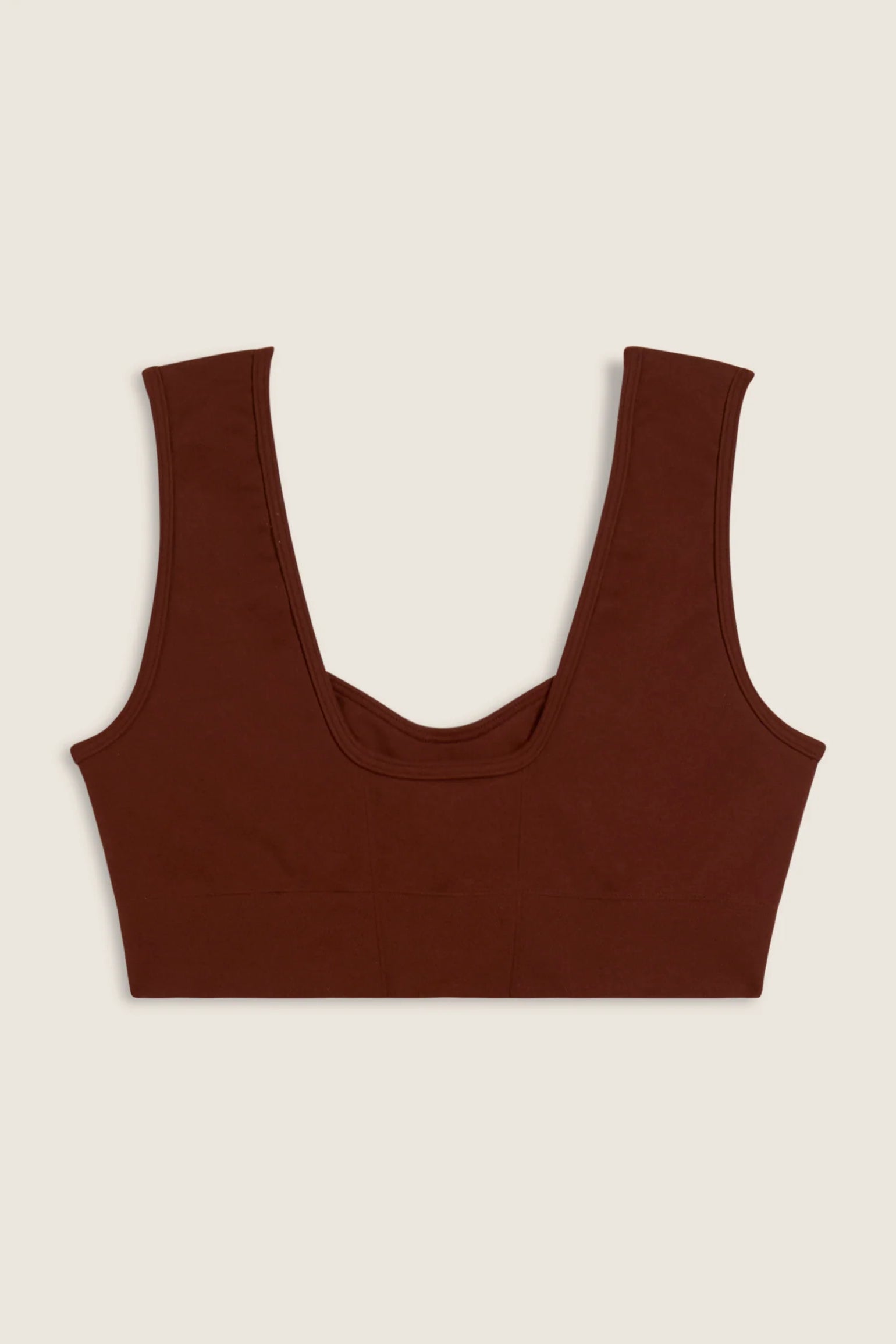 Sporty top with sweetheart neckline and light support 2