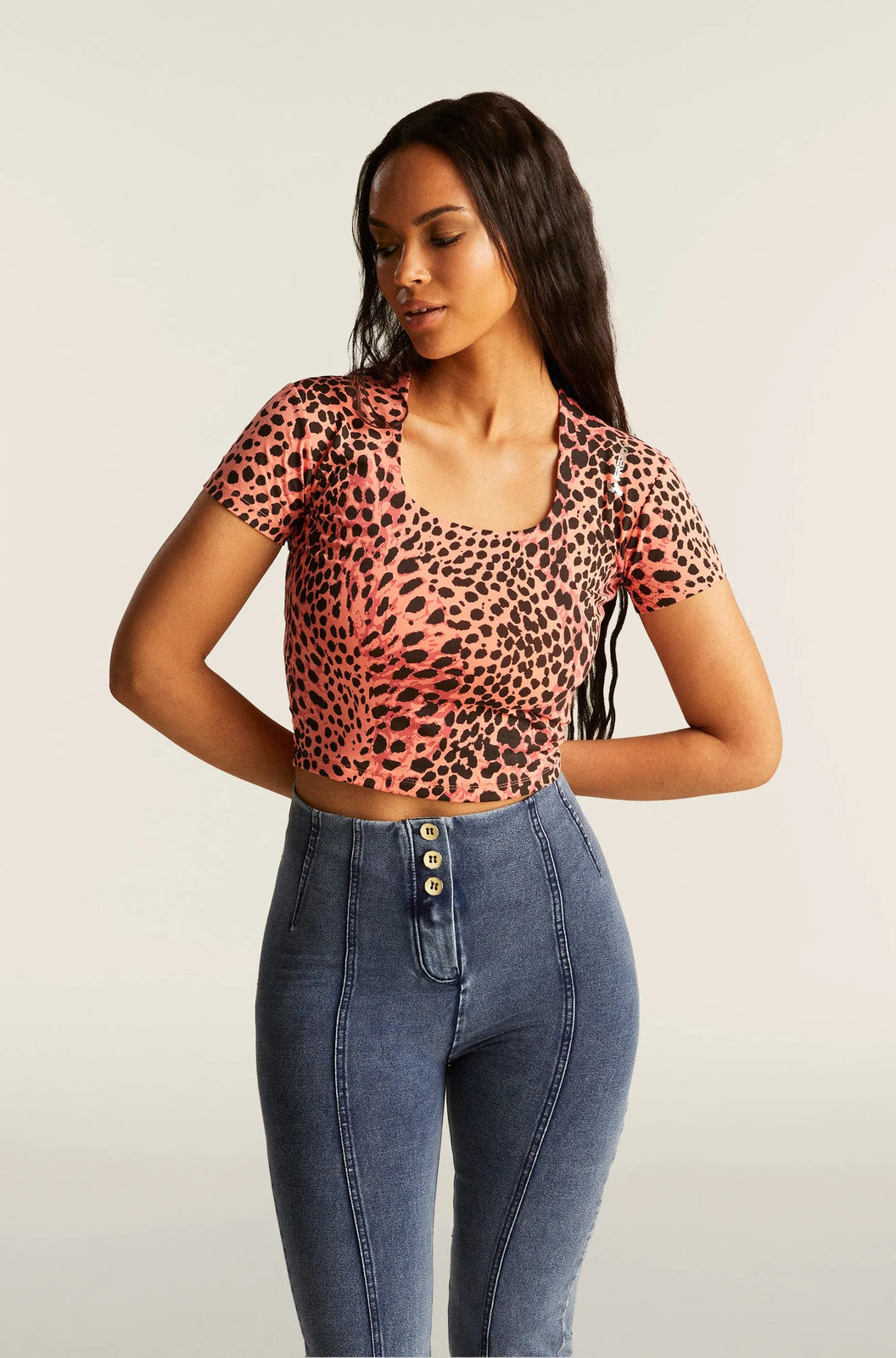 Women&#39;s Crop Top - Cheetah Print - Orange
