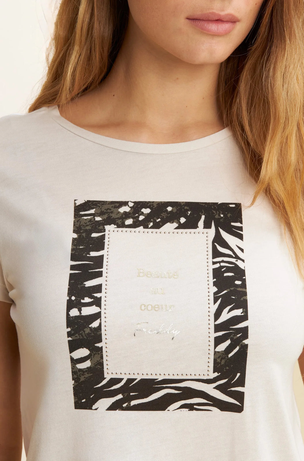 Women&#39;s Graphic T-Shirt - White
