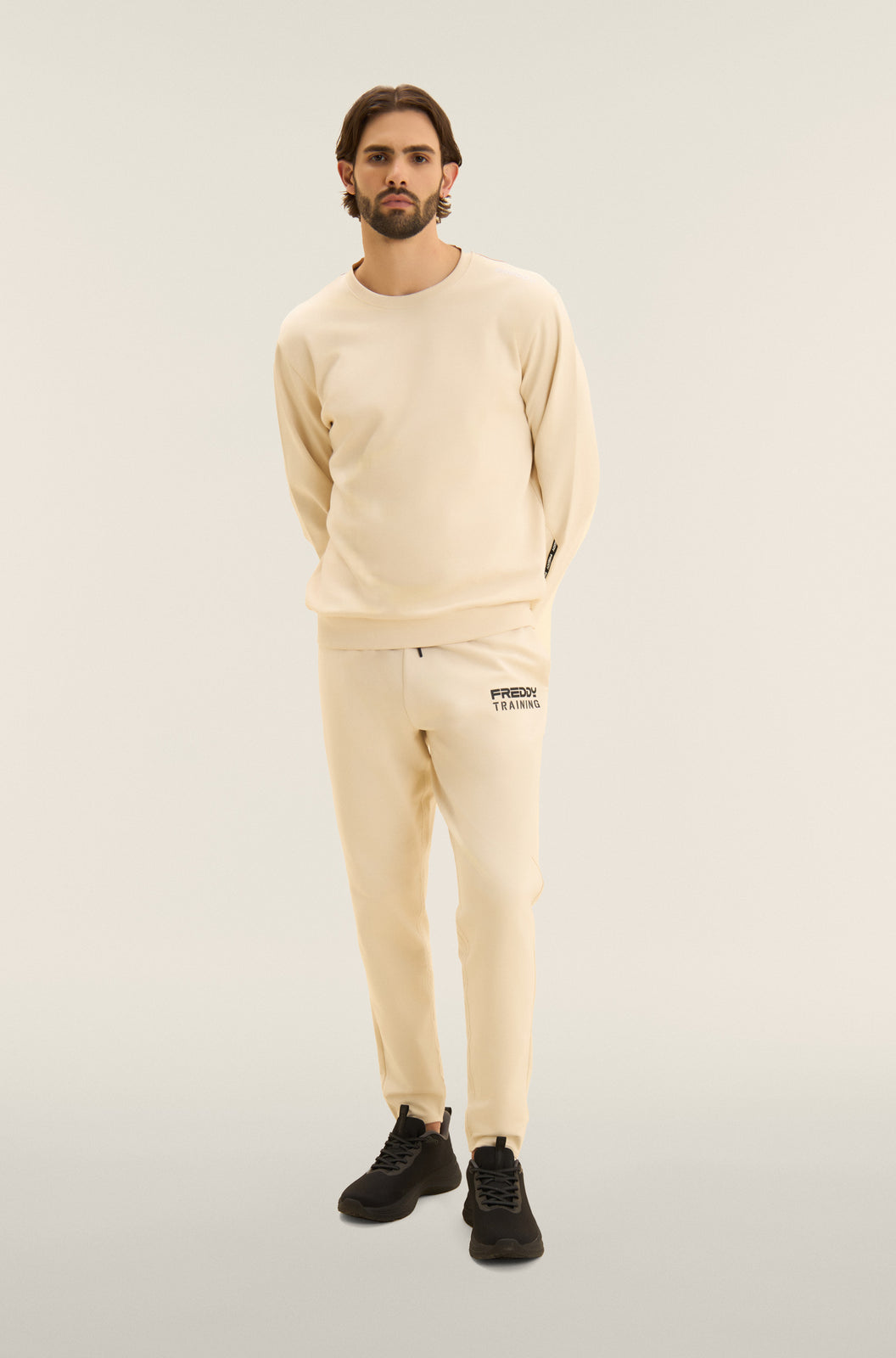 Men&#39;s Crew Neck Jumper - Cream