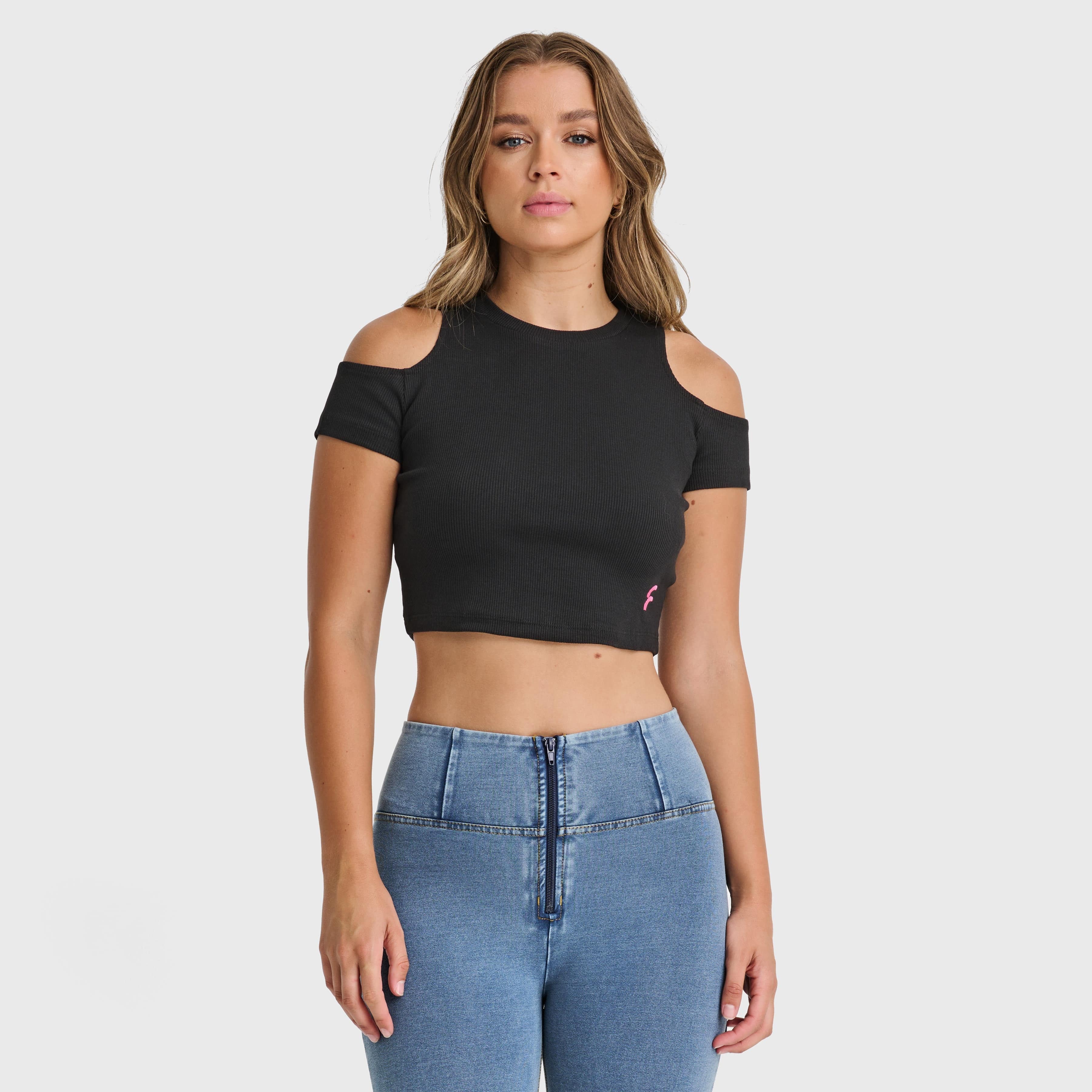 Cropped Cut Out T Shirt - Black 2
