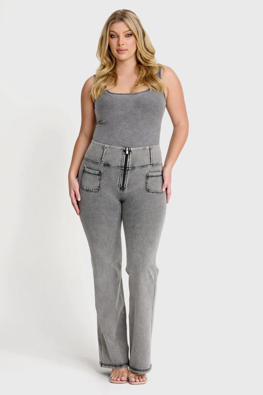 WRUP Denim with Front Pockets - High Waisted - Flare - Grey