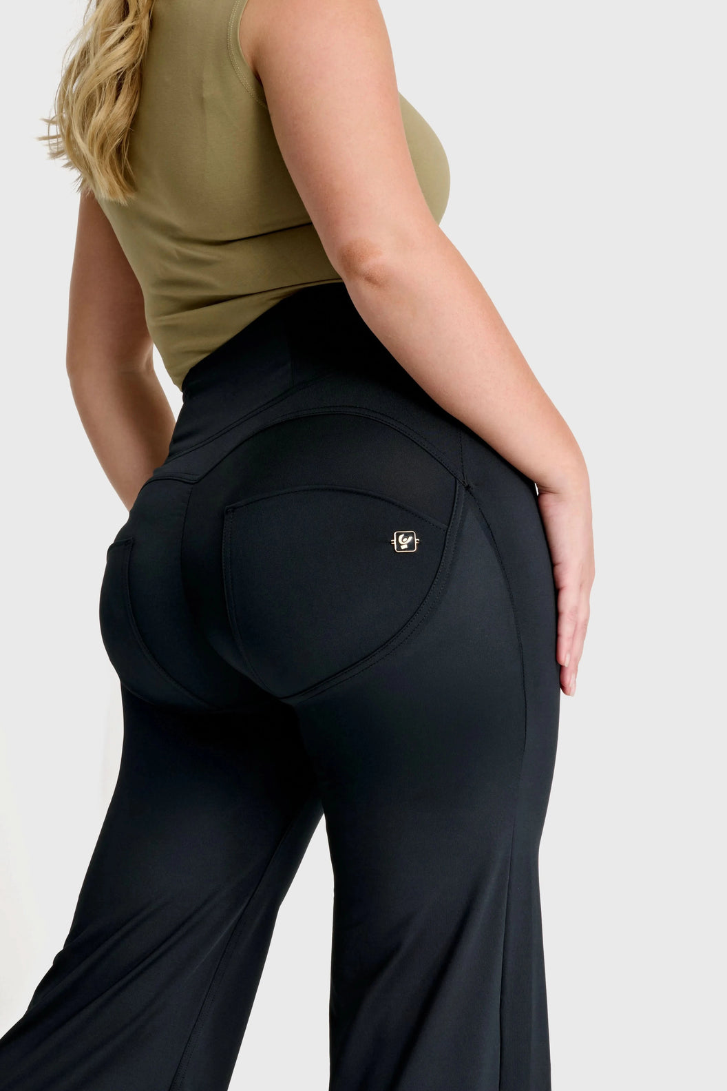 WRUP DIWO Boss Wear - High Waisted - Wide Leg - Black