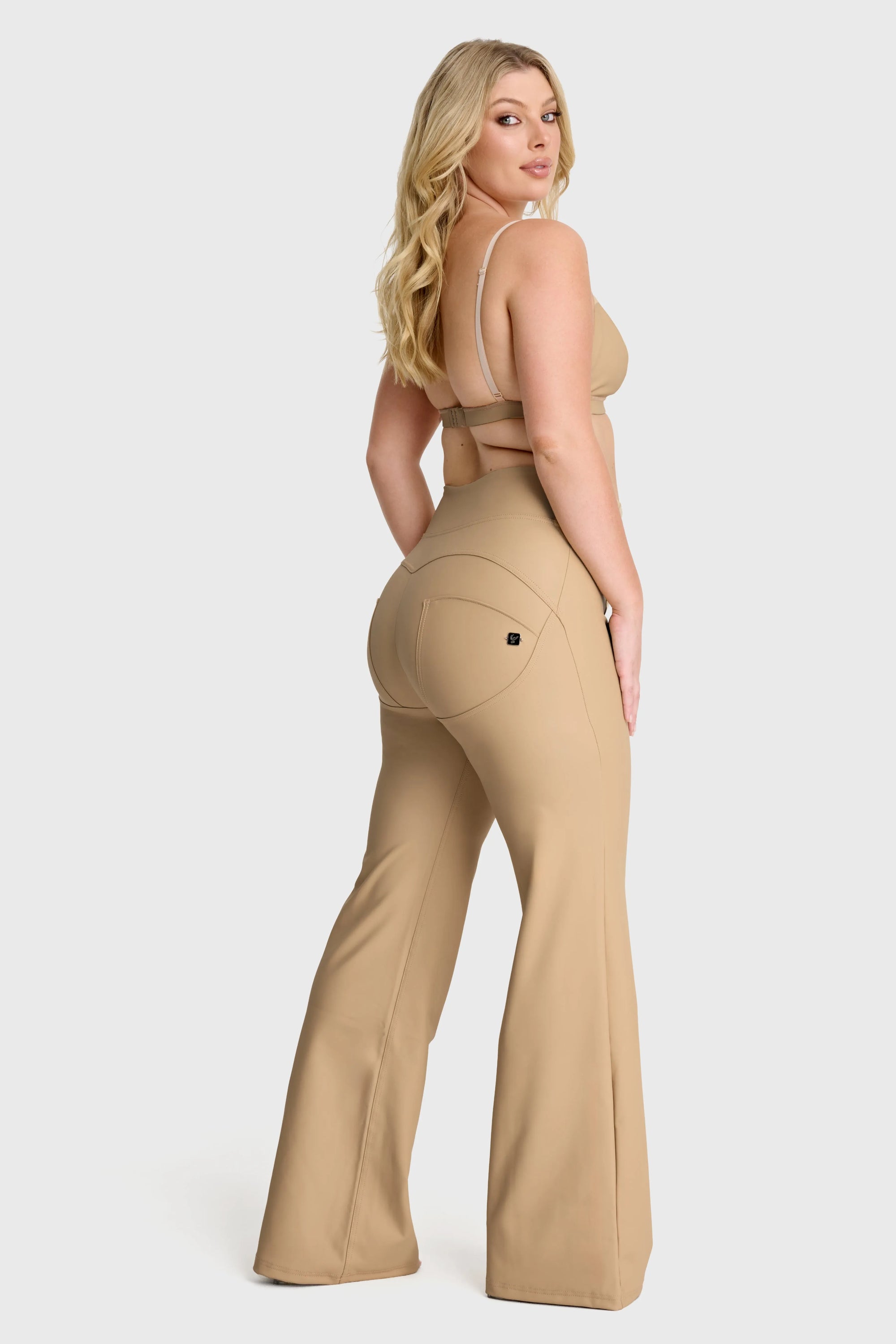 WRUP Faux Leather - Super High Waisted - Super Flare - Sand 1