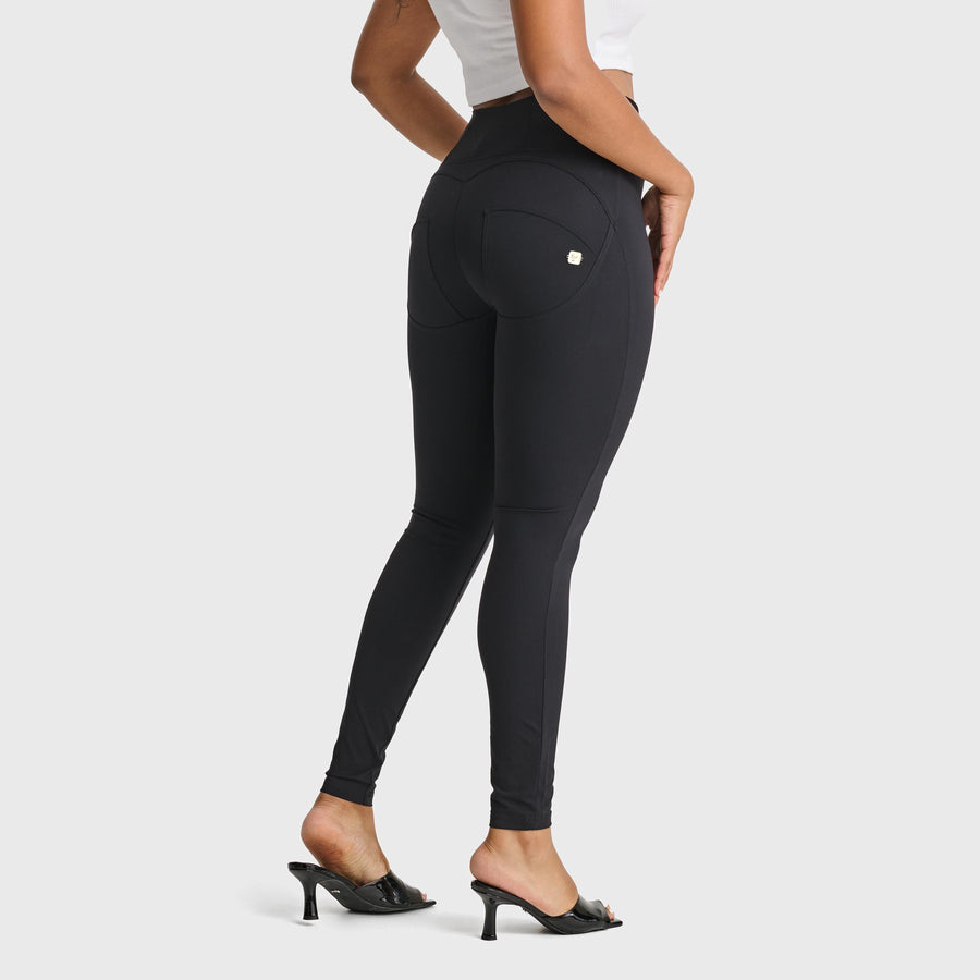 Size XL | Model 14 is 178cm