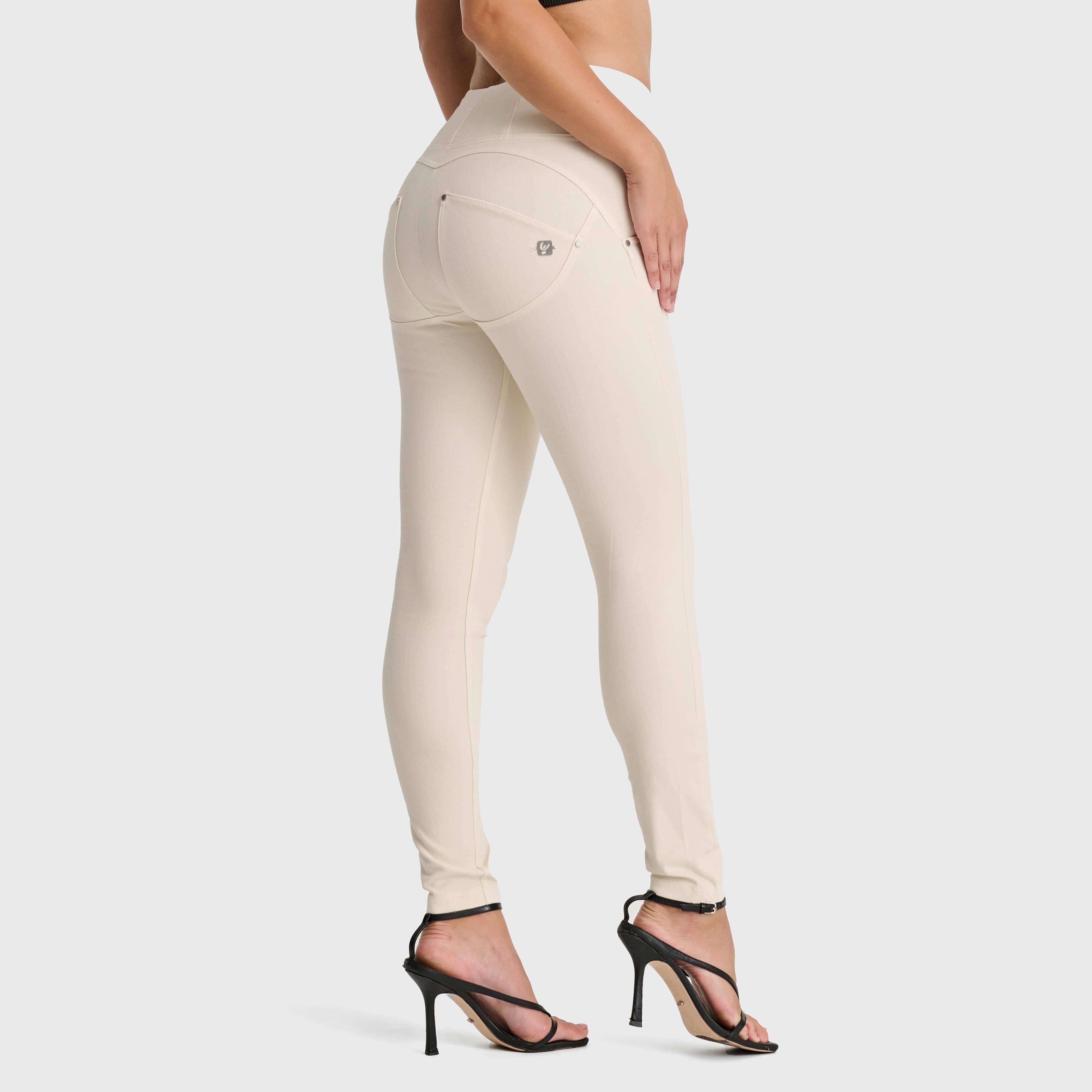 WR.UP® Snug Jeans - High Waisted - Full Length - Ivory 1