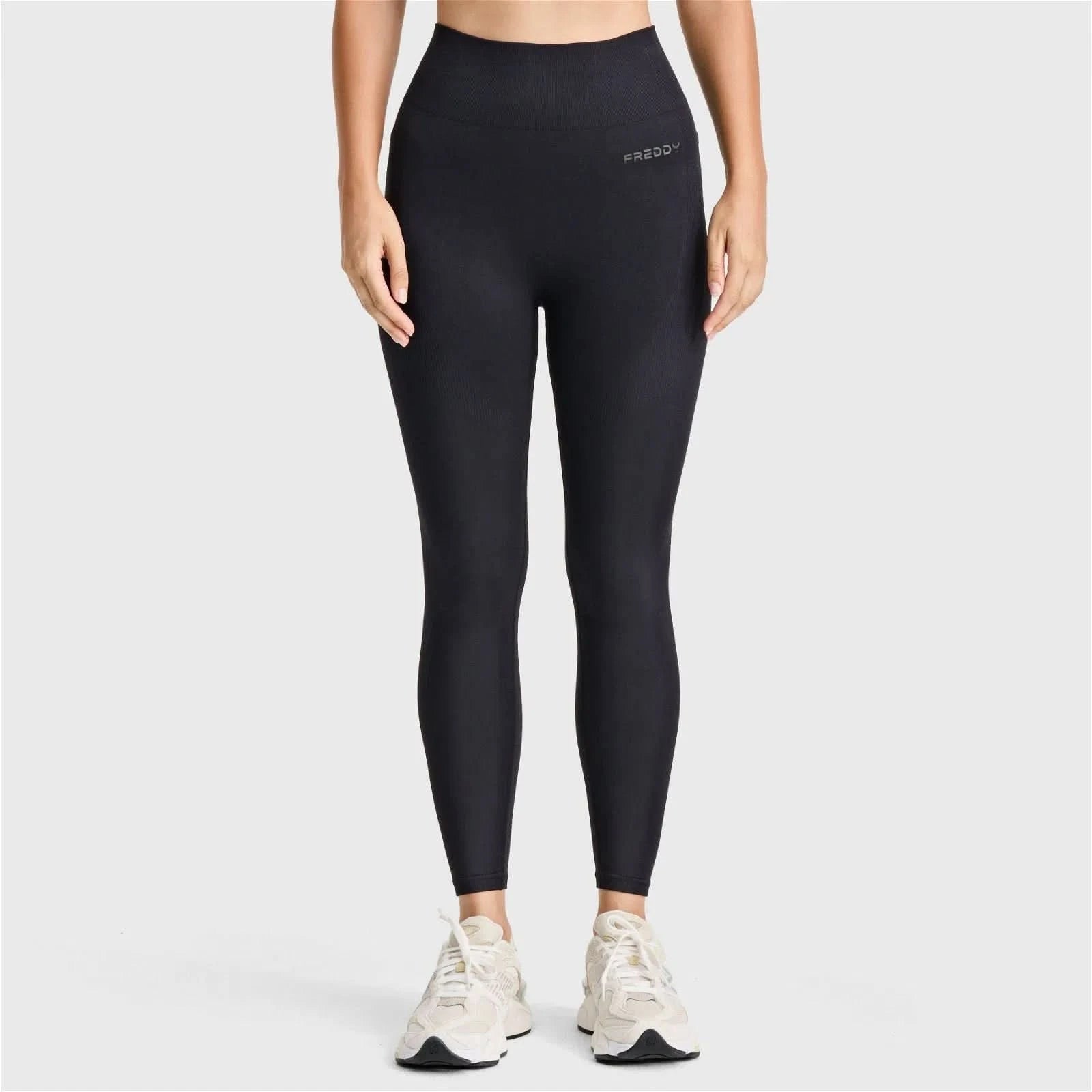 Seamless Active Leggings - High Waisted - 7/8 Length - Black 3