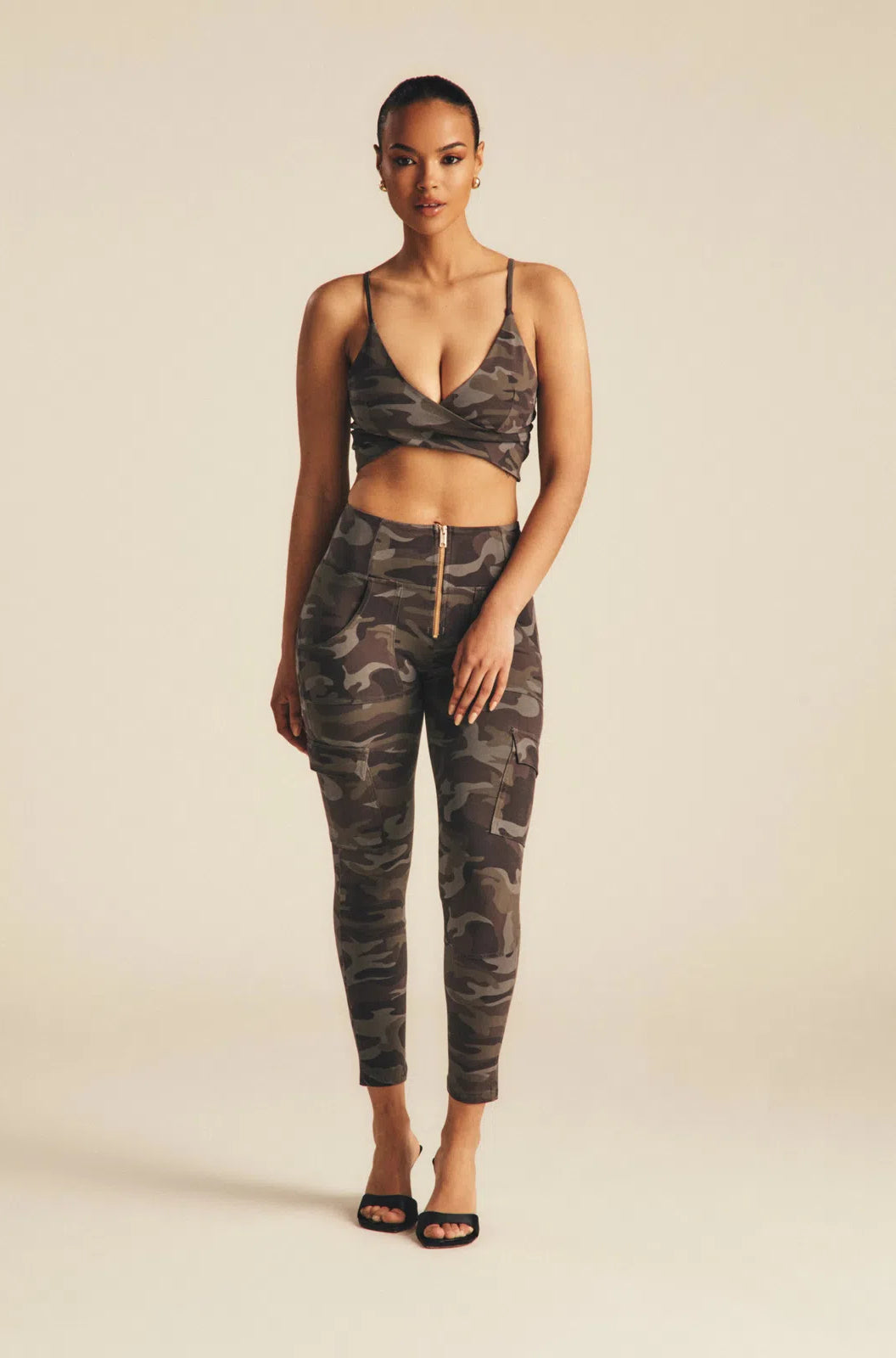 WRUP Cargo Fashion - High Waisted - 7/8 Length - Grey Camo