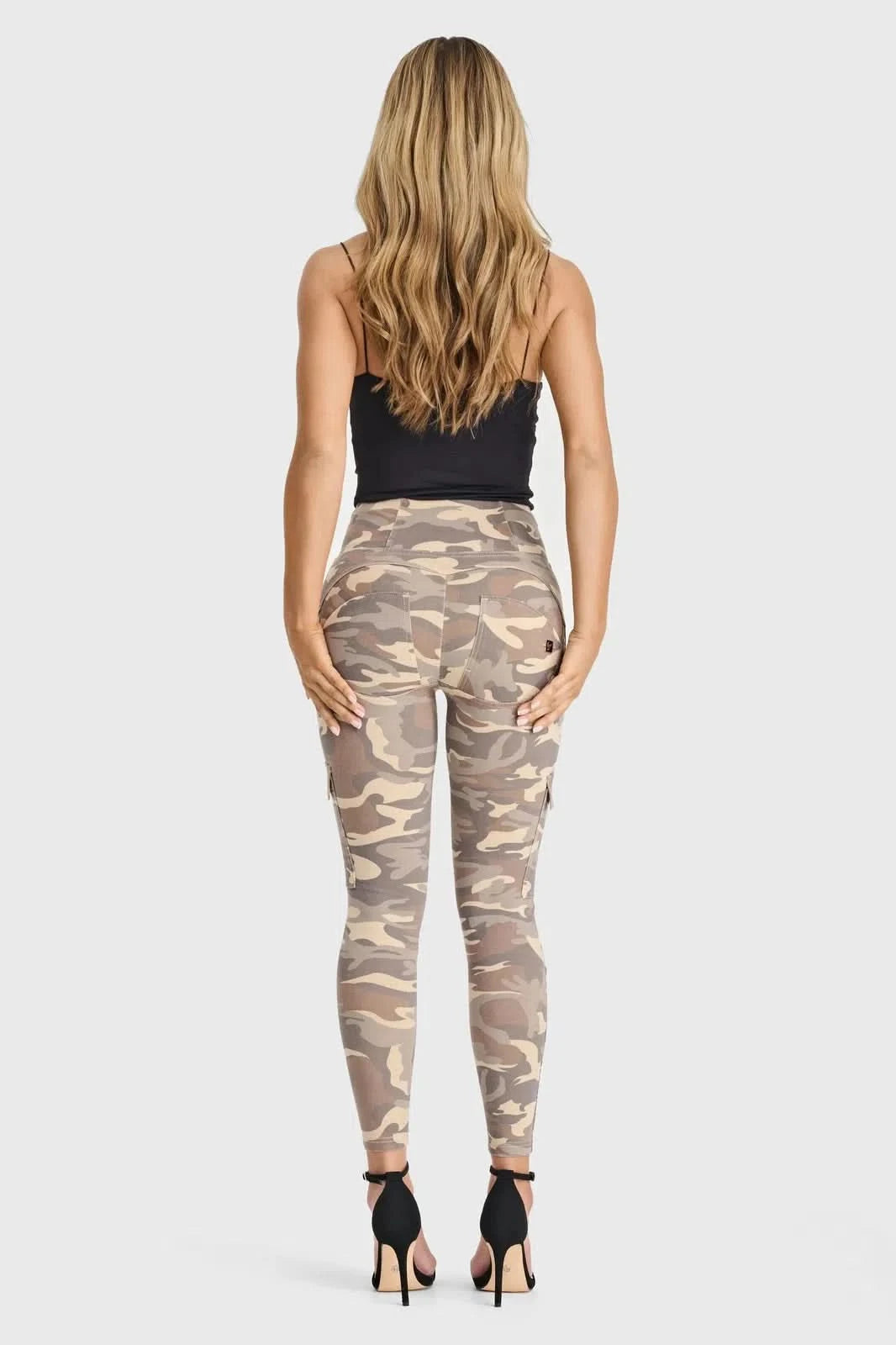WRUP Cargo Fashion - High Waisted - 7/8 Length - Sand Camo