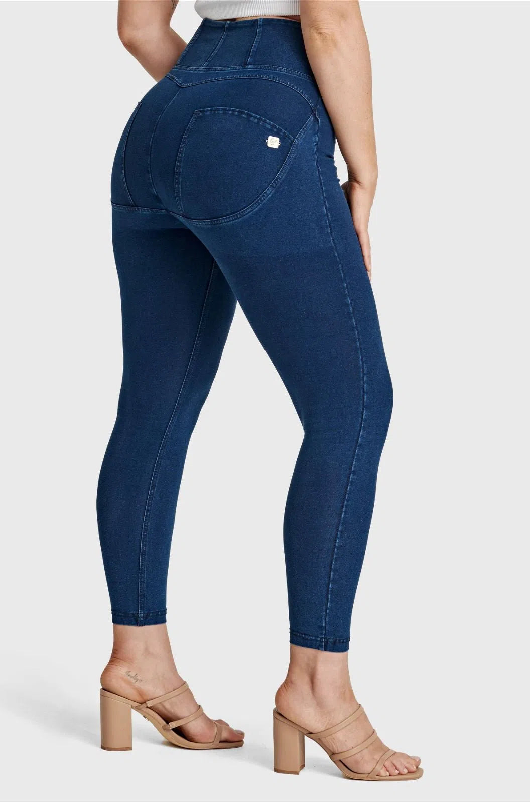 WRUP Curvy Denim - Zip High Waisted - 7/8 Length - Dark Blue + Blue Stitching