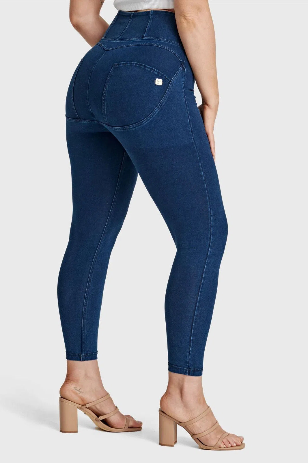 WRUP Curvy Denim - Zip High Waisted - 7/8 Length - Dark Blue + Blue Stitching 1