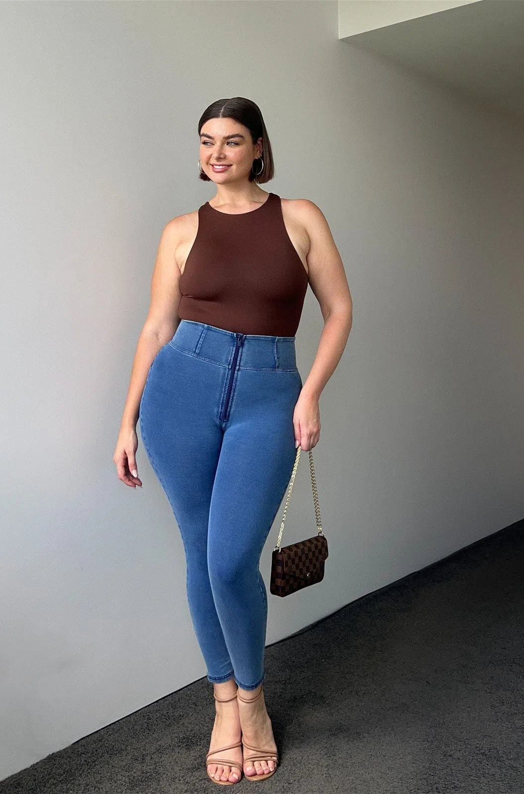 WRUP Curvy Denim - Zip High Waisted - 7/8 Length - Light Blue + Blue Stitching