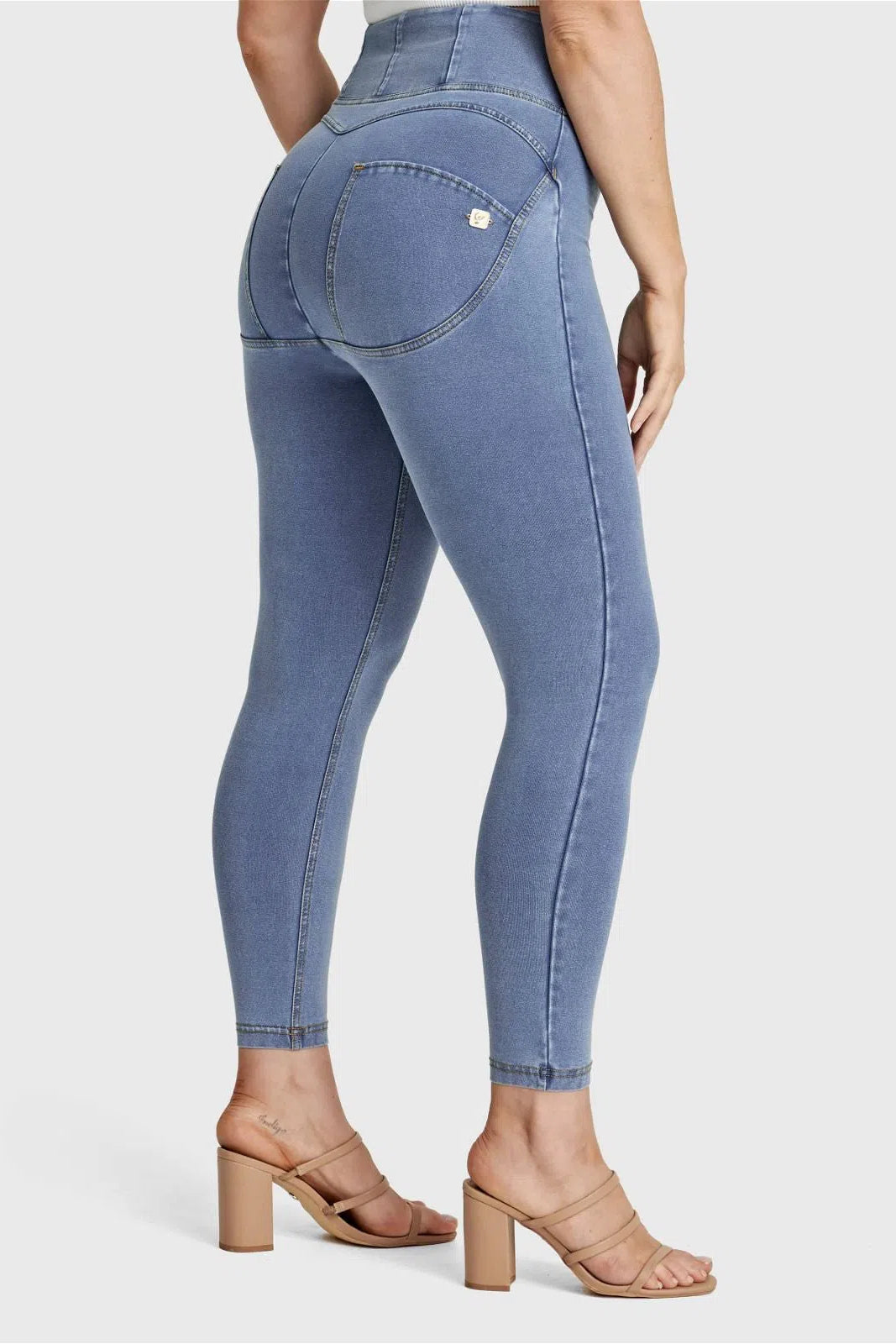 WRUP Curvy Denim - Zip High Waisted - 7/8 Length - Light Blue + Yellow Stitching 1