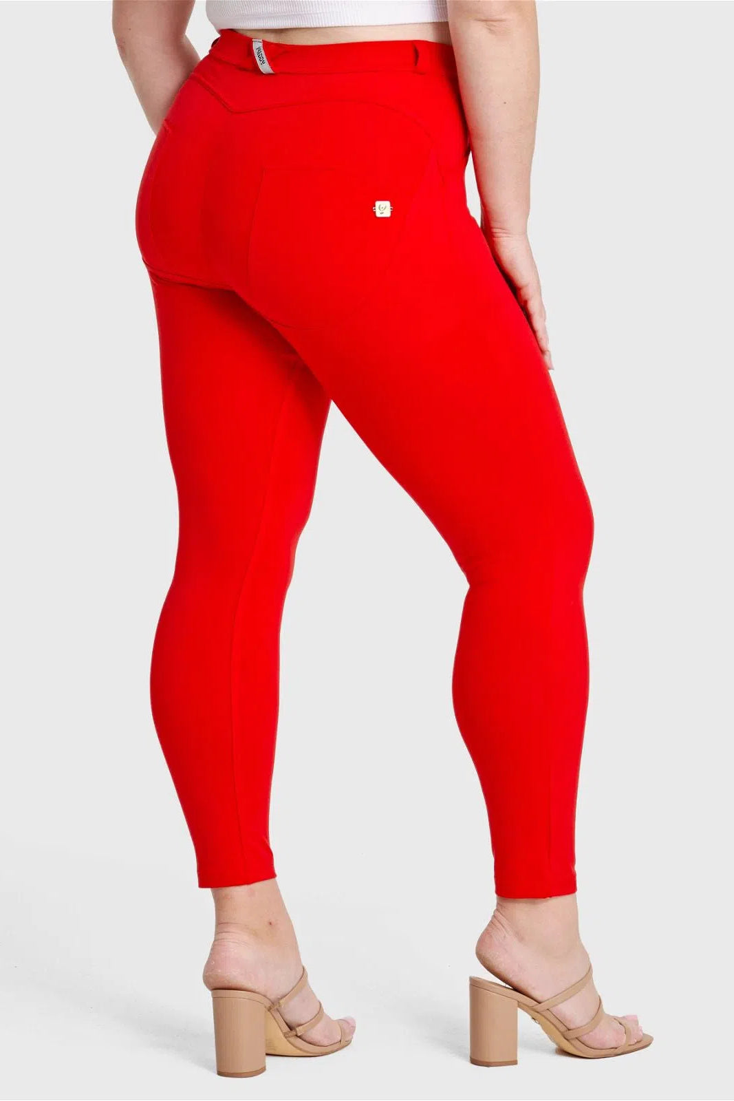 WRUP Curvy Fashion - High Waisted - Full Length - Red 2