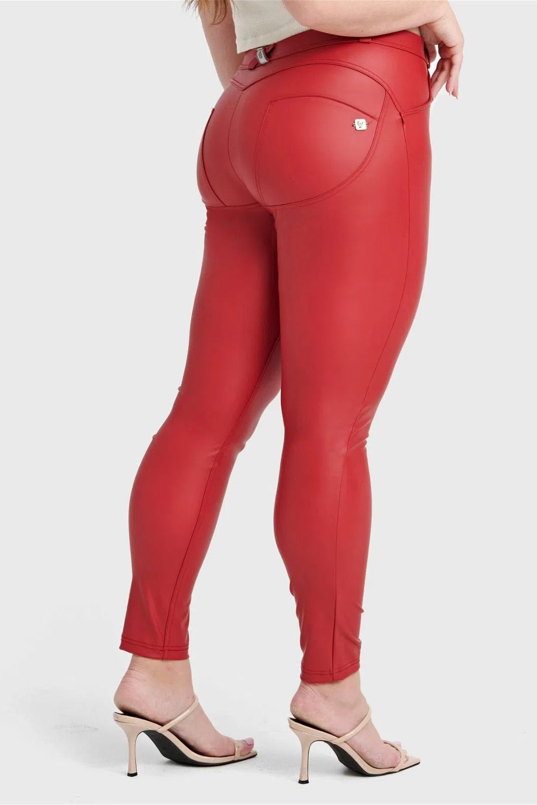 WRUP Curvy Faux Leather - High Waisted - Full Length - Red 1