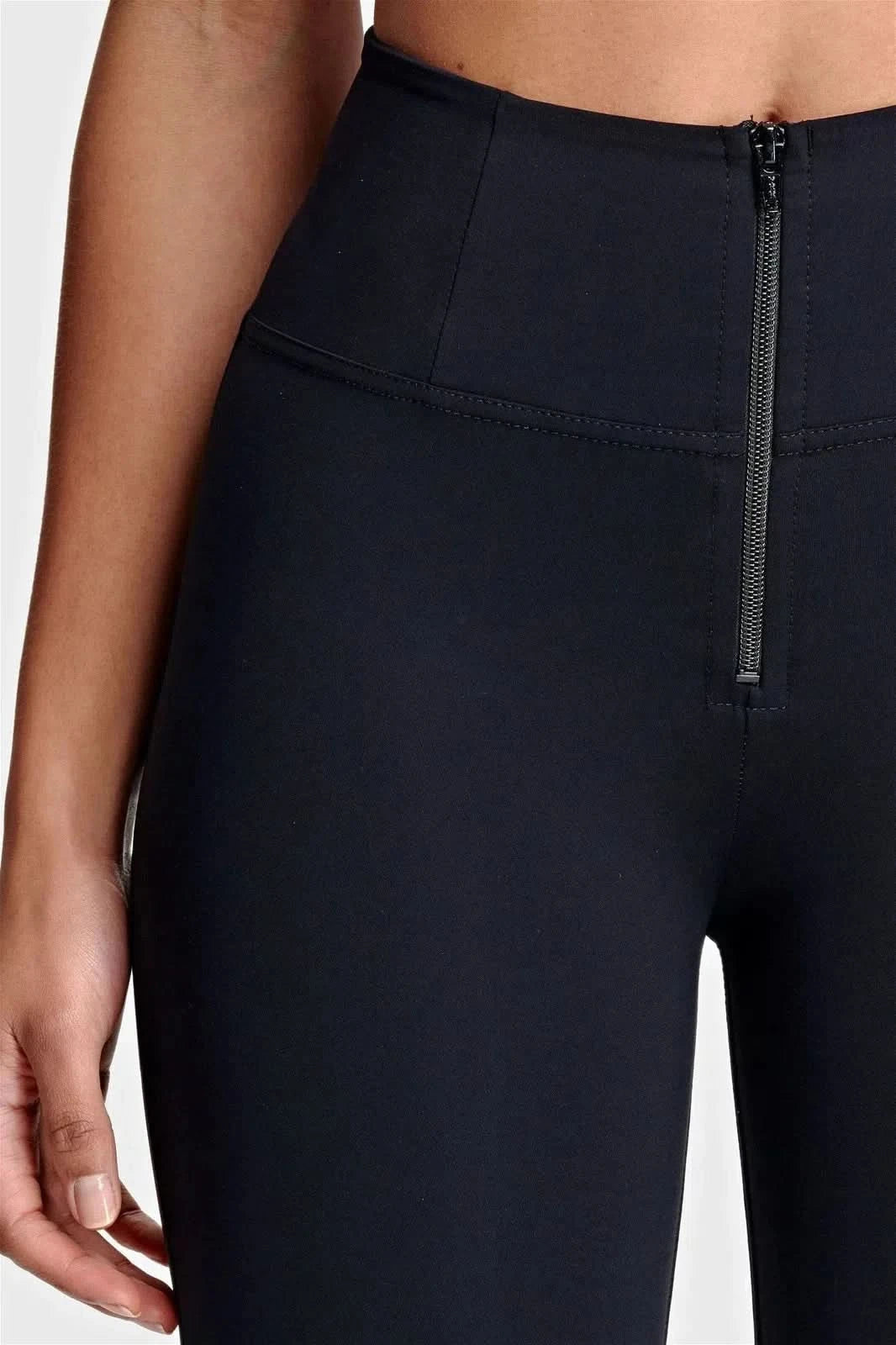 WRUP Diwo Pro - High Waisted - 7/8 Length - Black