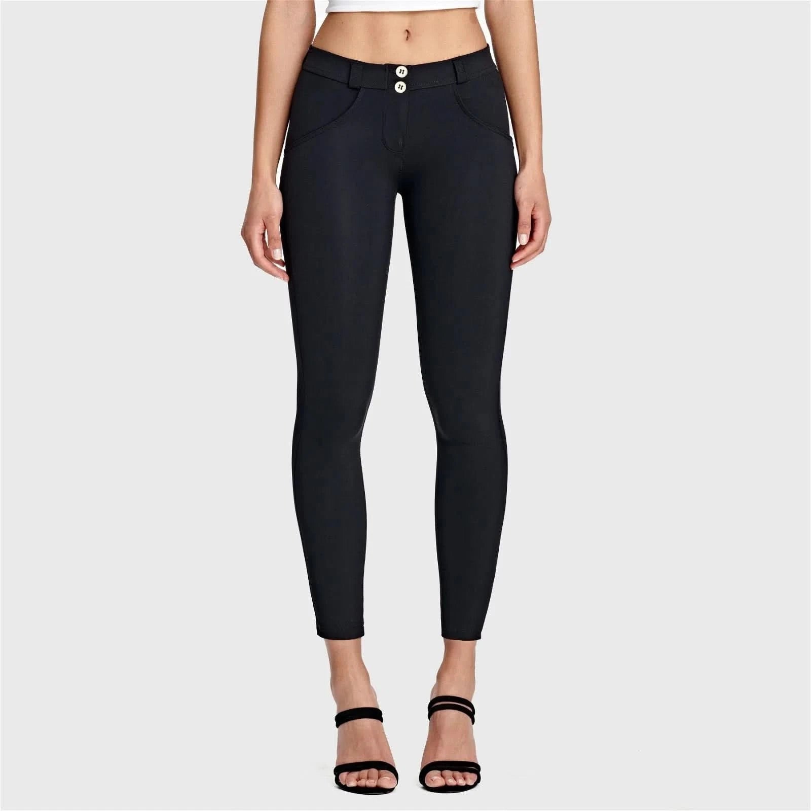 WRUP Diwo Pro - Mid Rise - 7/8 Length - Black 2