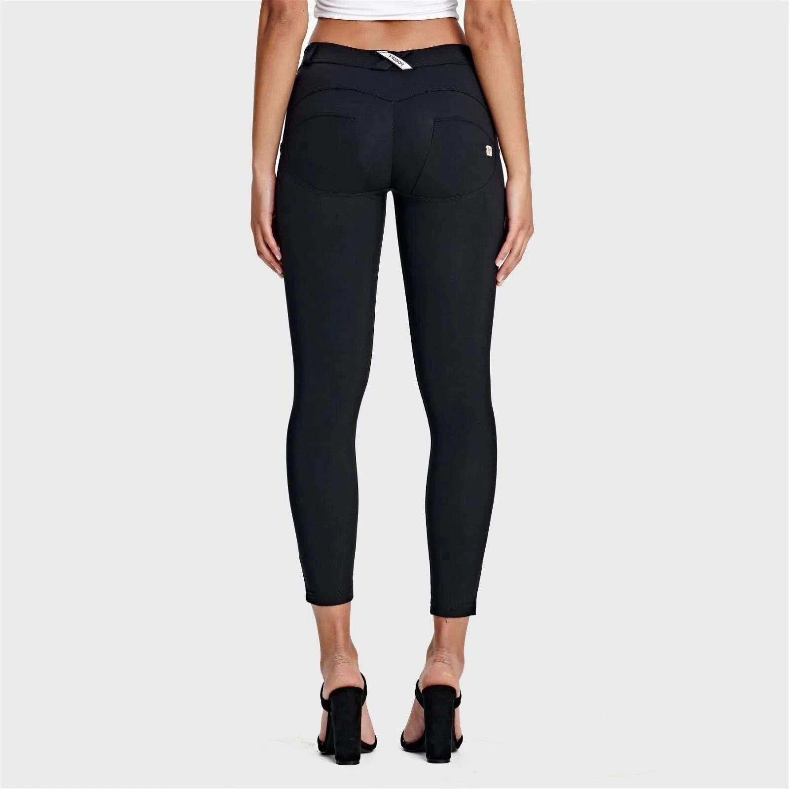 WRUP Diwo Pro - Mid Rise - 7/8 Length - Black 3