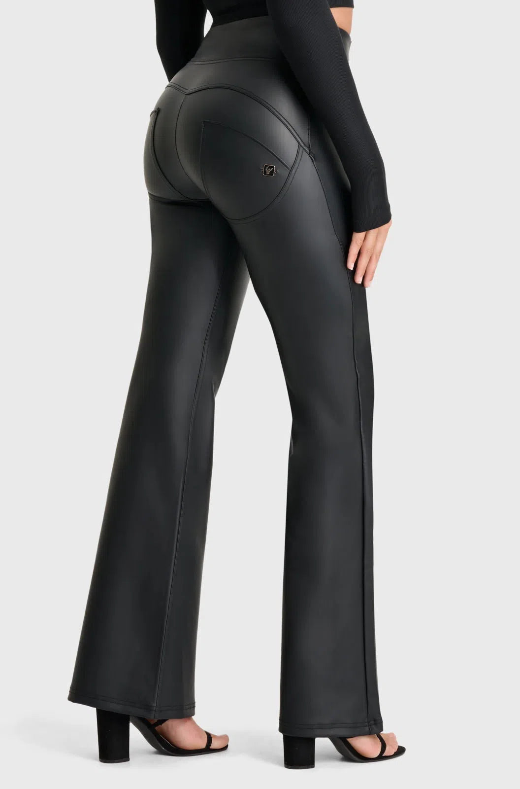 WRUP Faux Leather - Super High Waisted - Super Flare - Black