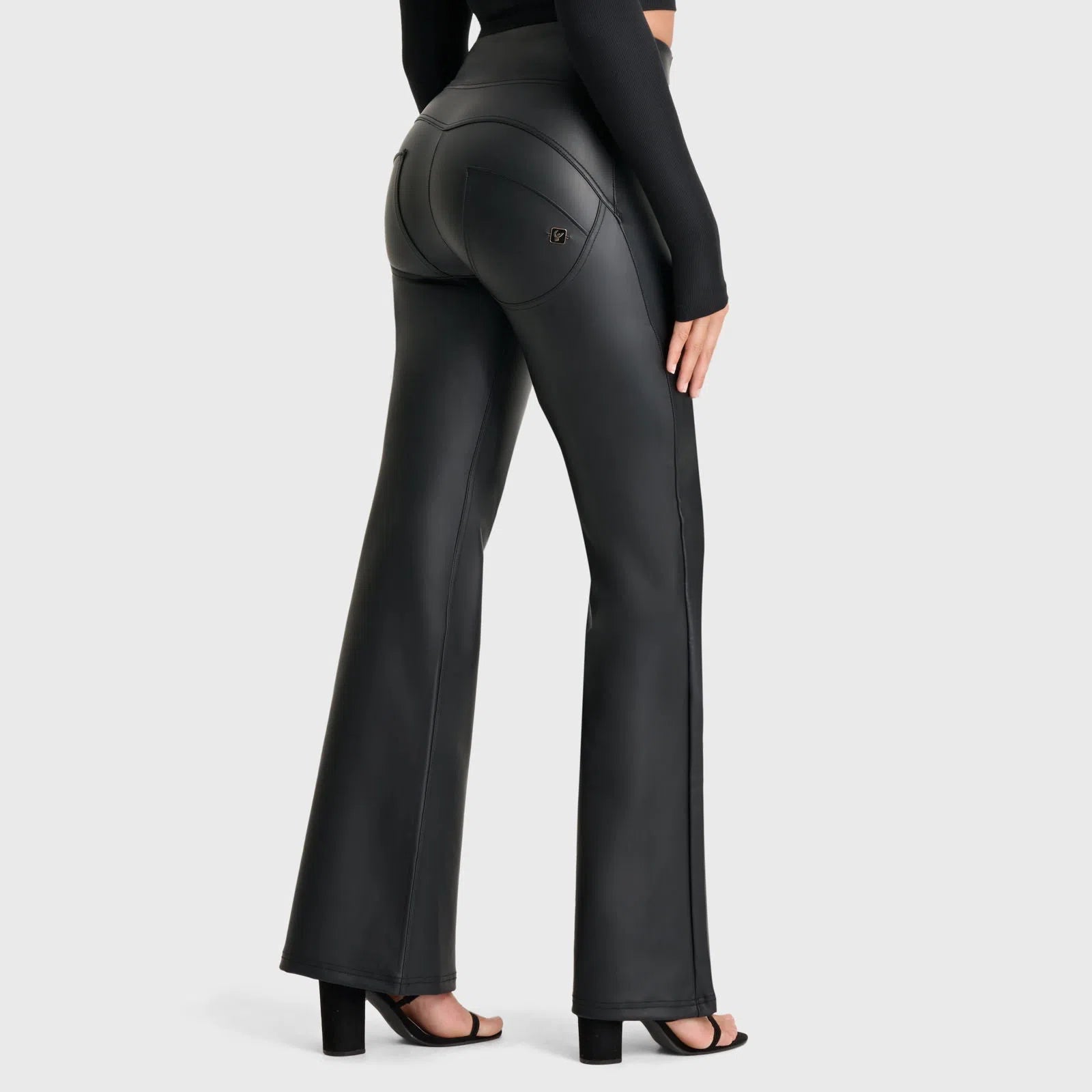 WRUP Faux Leather - Super High Waisted - Super Flare - Black 1