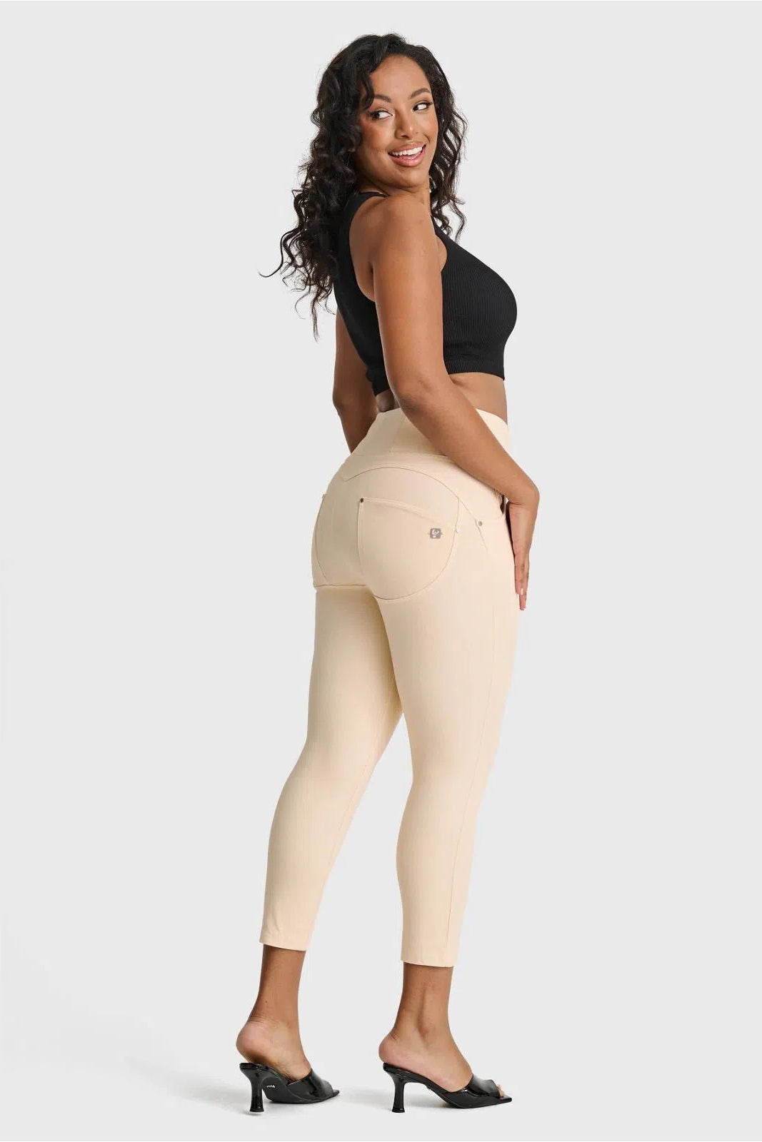 WRUP SNUG Curvy Jeans - High Waisted - 7/8 Length - Ivory 2
