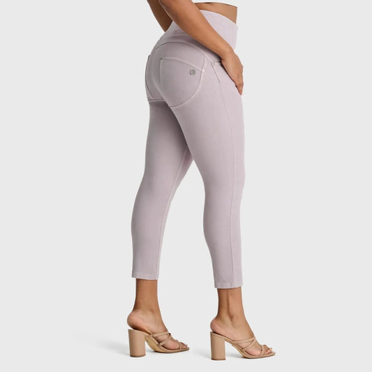 WRUP SNUG Curvy Jeans - High Waisted - 7/8 Length - Light Grey