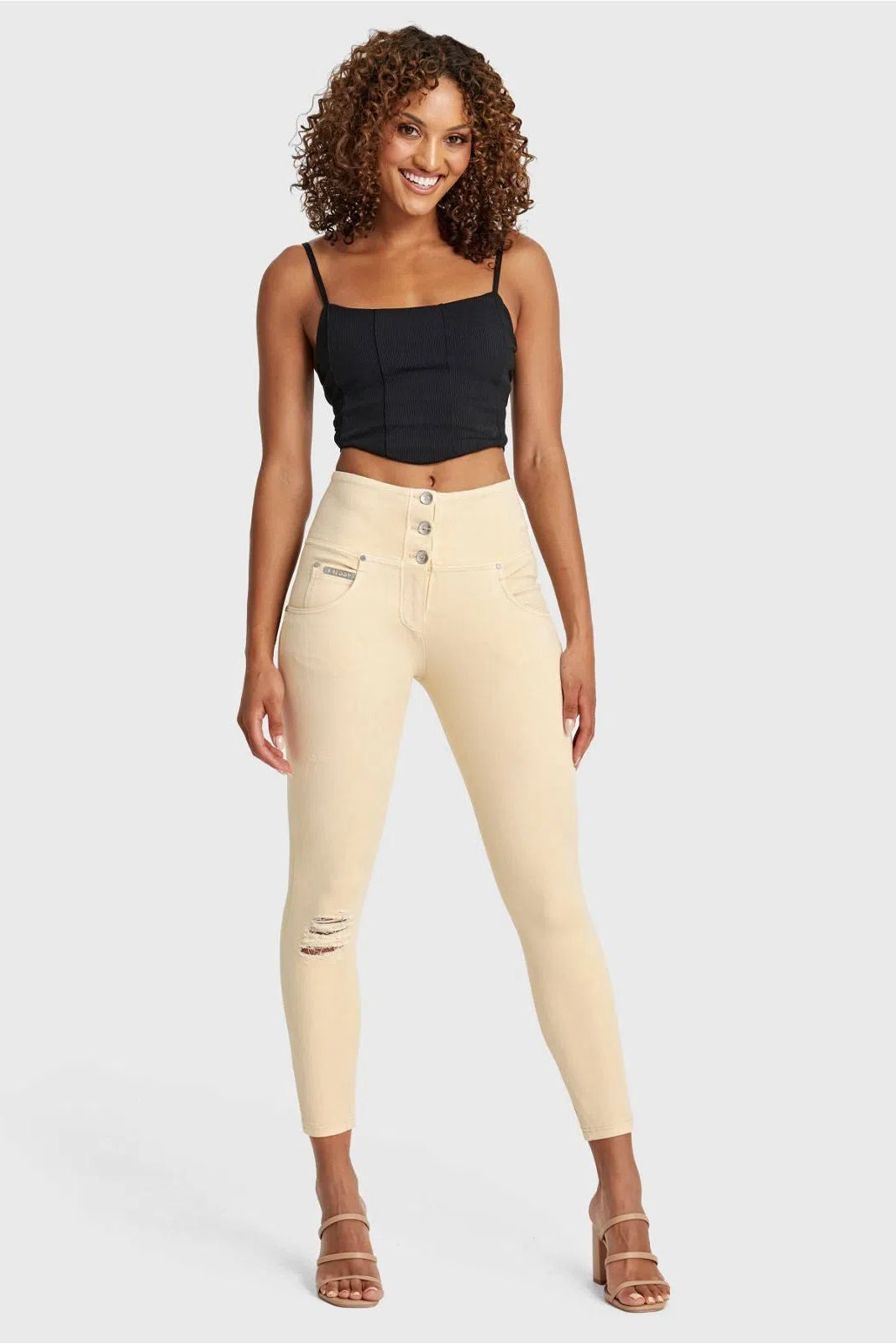 WRUP SNUG Distressed Jeans - High Waisted - 7/8 Length - Beige 1
