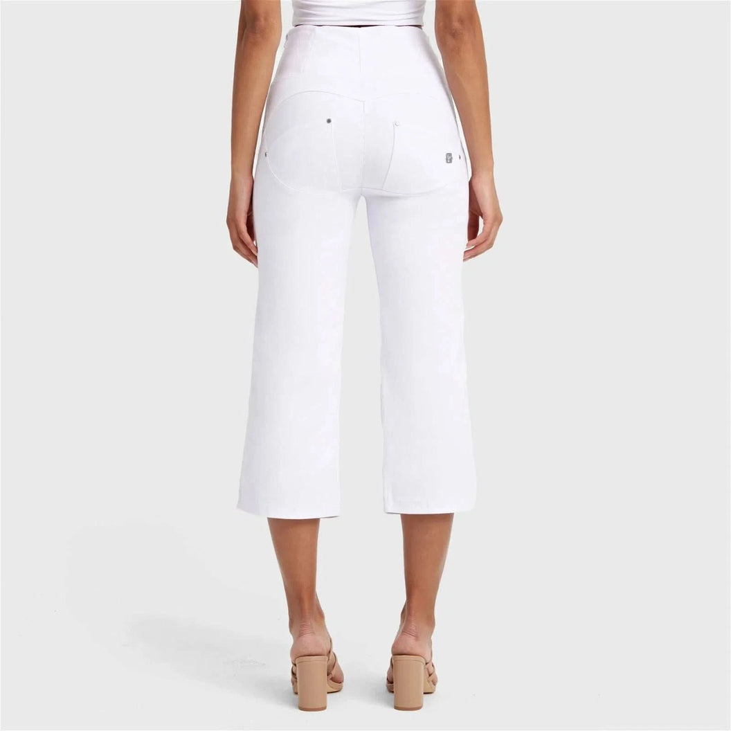 WRUP SNUG Jeans - High Waisted - Cropped - White