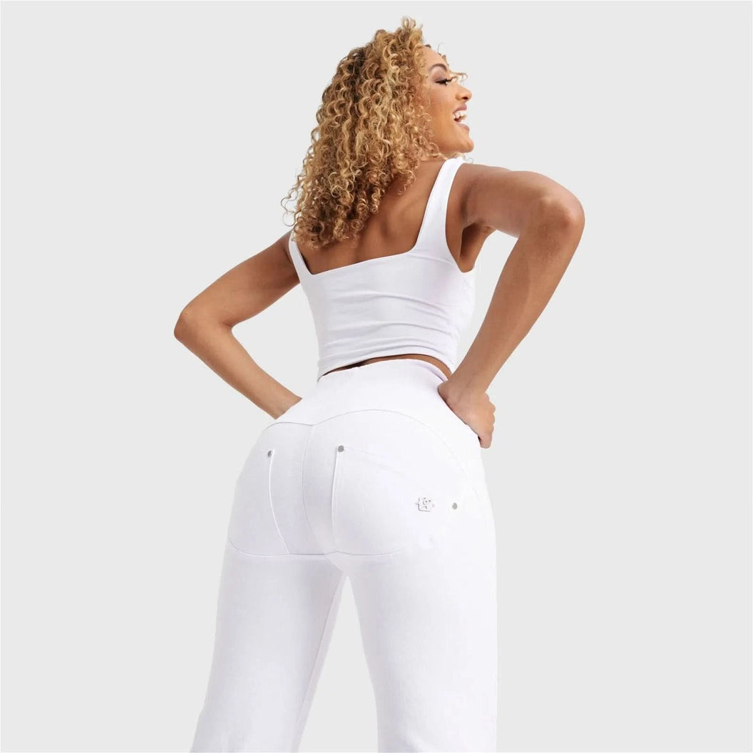 WRUP SNUG Jeans - High Waisted - Cropped - White