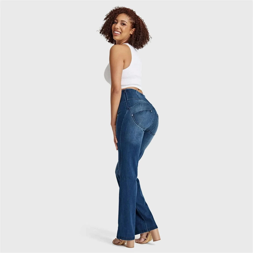WRUP SNUG Jeans - High Waisted - Flare - Dark Blue + Blue Stitching