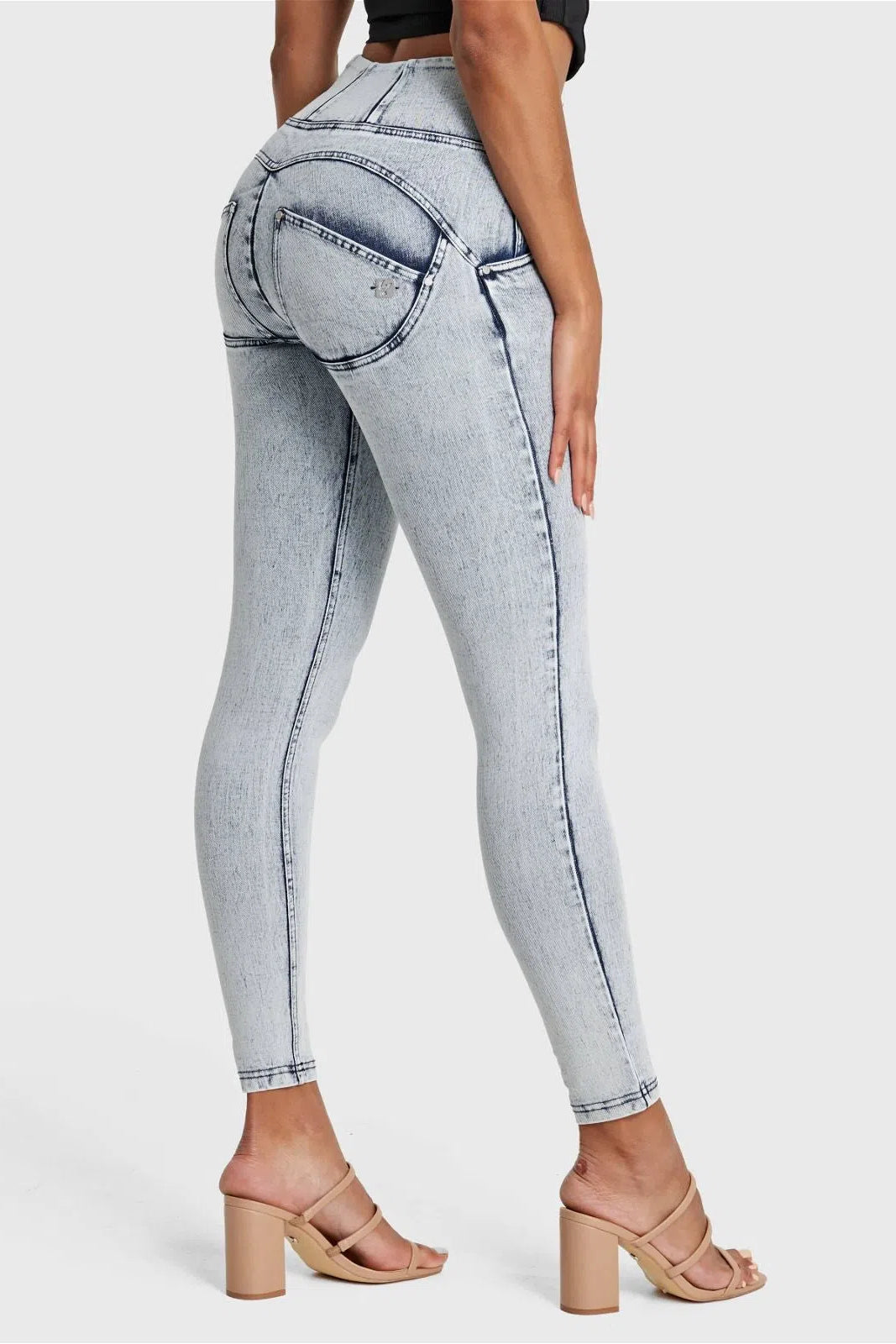 WRUP SNUG Jeans - High Waisted - Full Length - Acid Wash 1