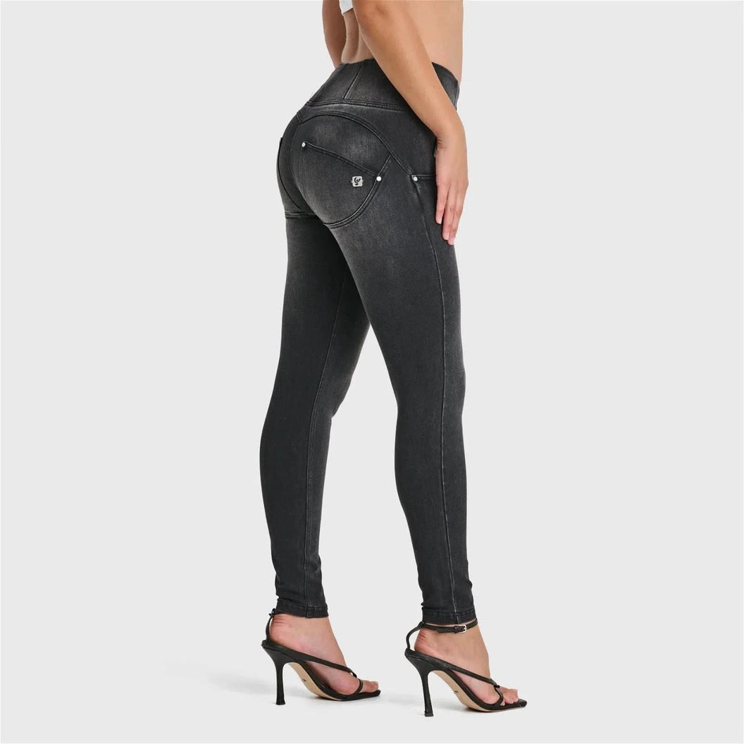 WRUP SNUG Jeans - High Waisted - Full Length - Black + Black Stitching