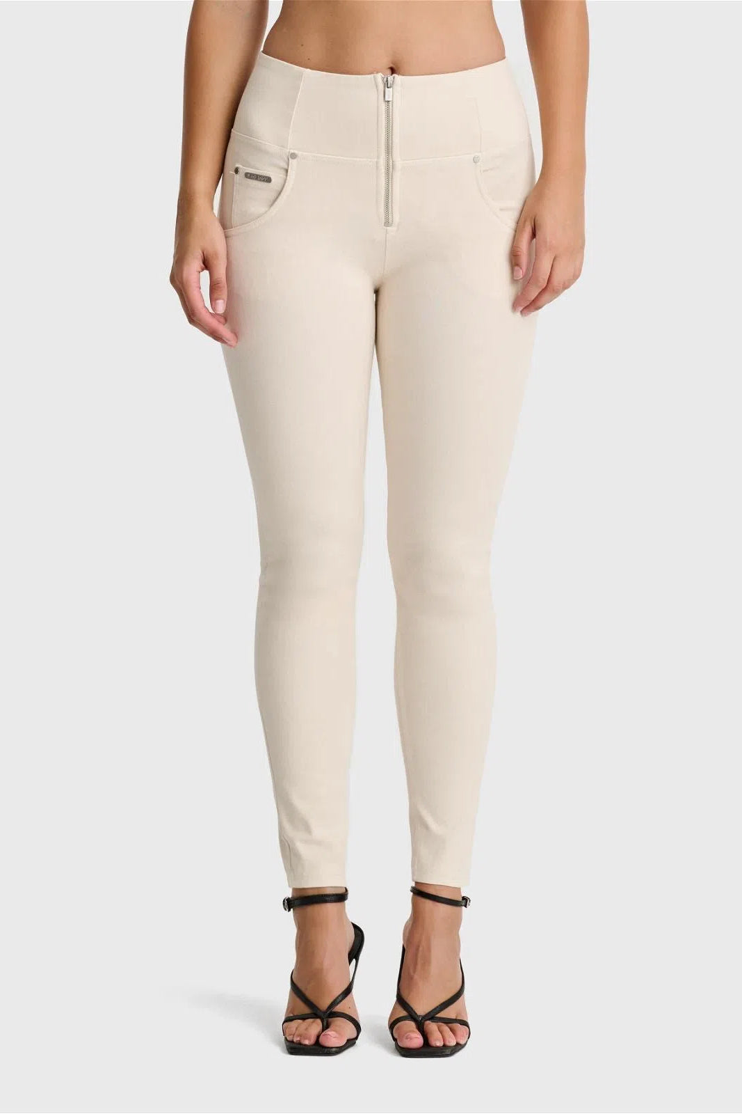 WRUP SNUG Jeans - High Waisted - Full Length - Ivory 3