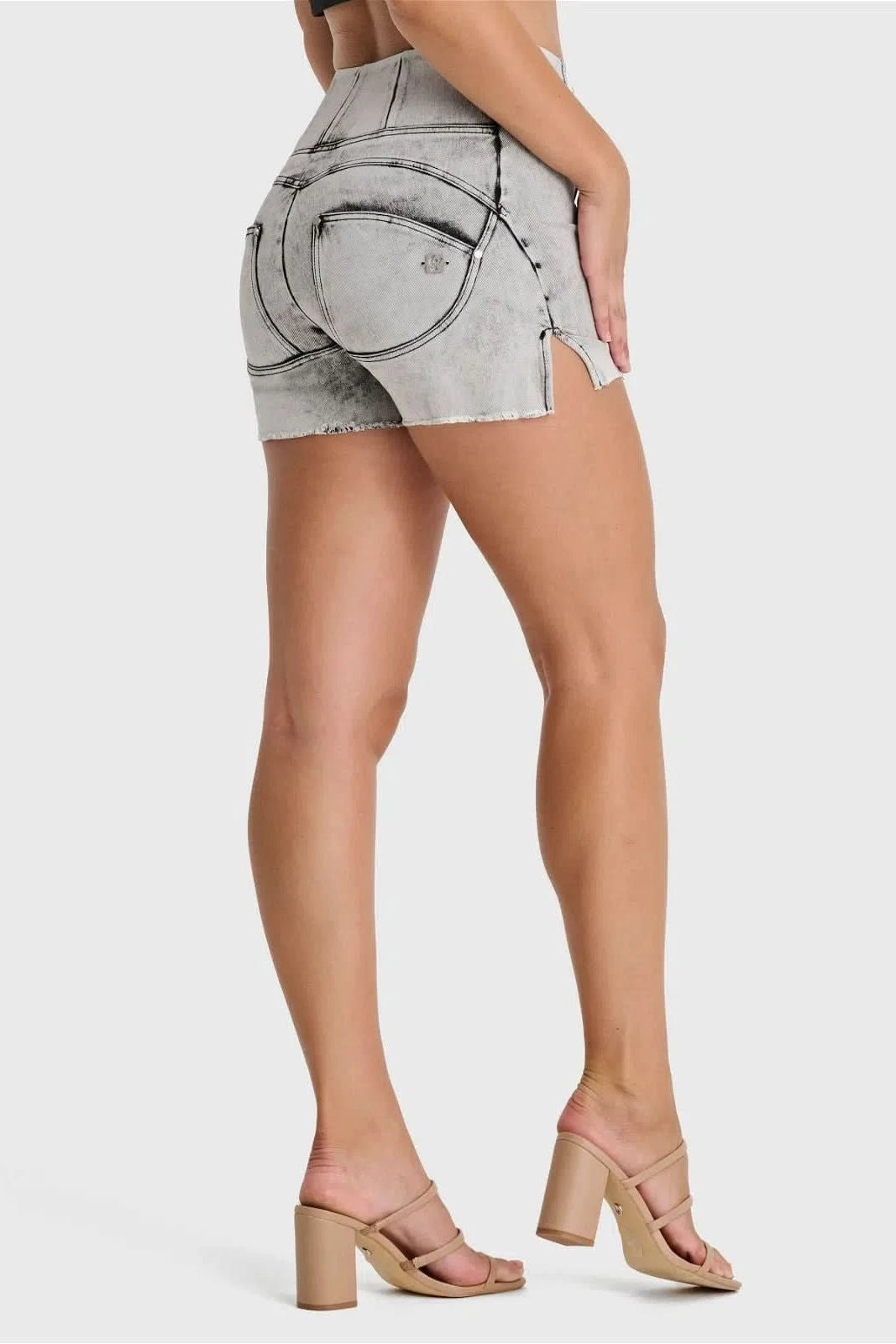 WRUP SNUG Jeans Limited Edition - High Waisted - Shorts - Grey + Black Stitching 1