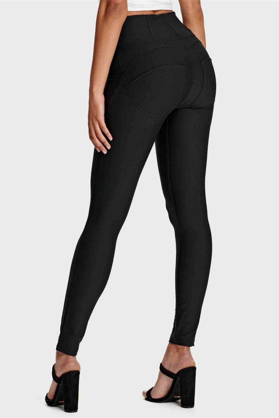 WRUP Thick Layered Diwo Pro - High Waisted - 7/8 Length - Black 3