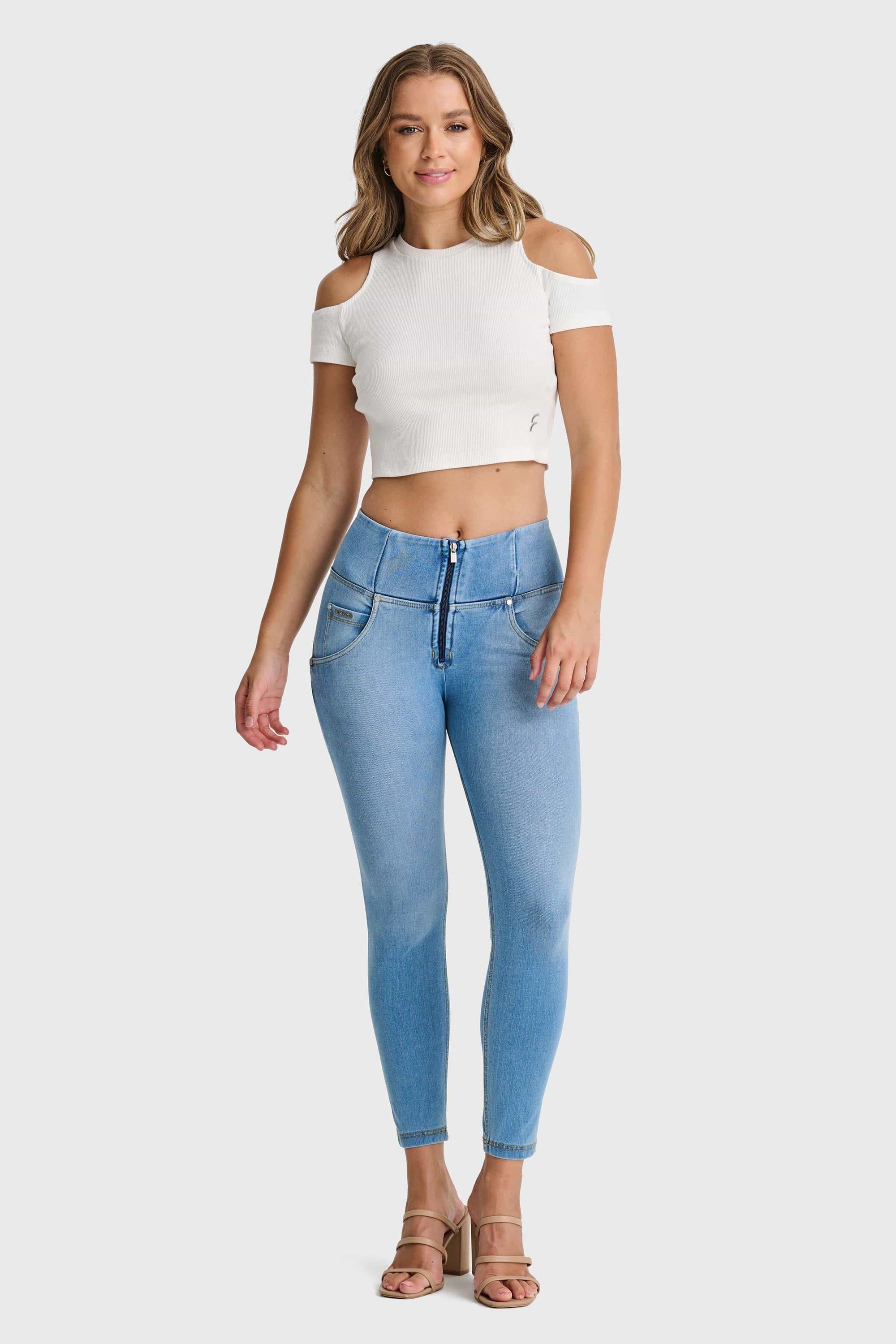 WR.UP® Snug Jeans - High Waisted - 7/8 Length - Light Blue + Yellow Stitching 5